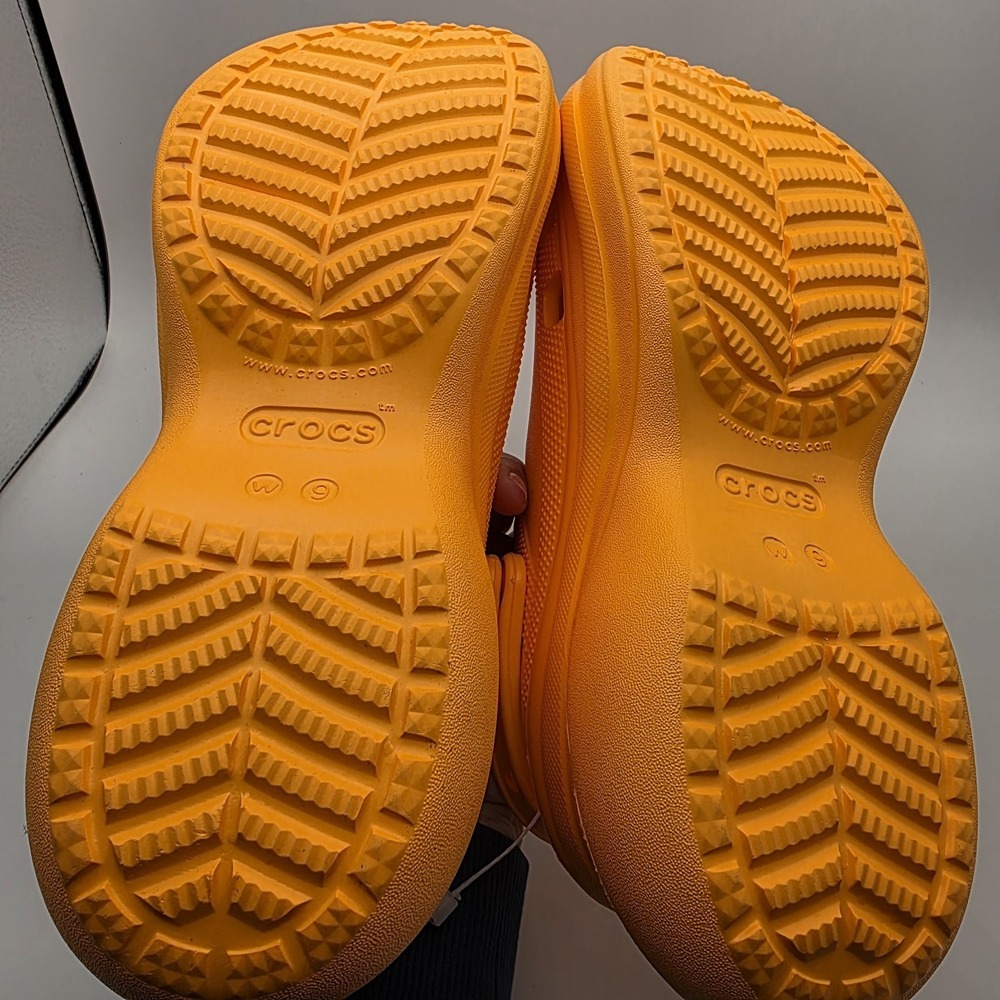 Crocs Bae Clog Women's 9 Orange Platform Chunky Sandal NWOT Classic Style - Picture 8 of 11